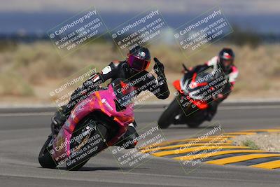 media/Sep-11-2022-SoCal Trackdays (Sun) [[81b7e951af]]/Turn 16 (945am)/